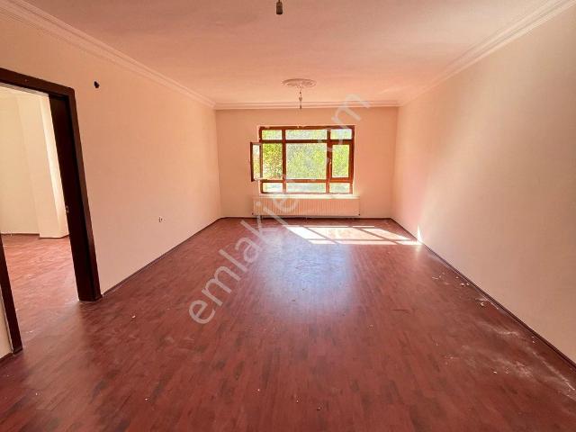 Karapürçek Mah 1.katta 3+1 120 M² Kiralık Daire