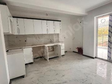 KARAPÜRÇEK SDATYUM YANI SIFIR KİLERLİ YAPI İSKANLI 31 SATILIK