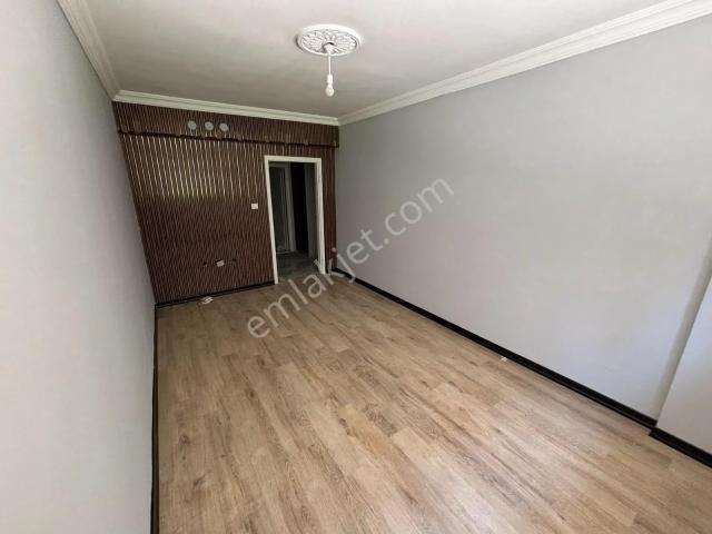 Karapürçek'te Full Yapılı 2+1 Kapalı Mutfaklı Satılık Daire