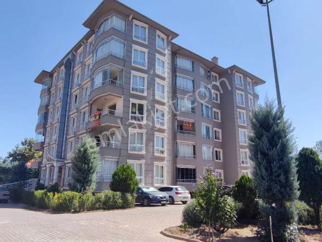 Karatay Üniversitesi Karşısı Akkonak Siteside Ara Kat 3+1 Kiralık Daire