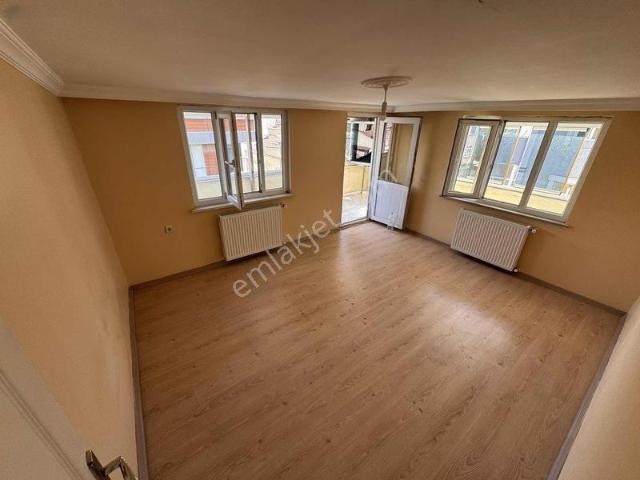 Karataş İnşaat'tan Kiralık 120 Metre Çatı Kat