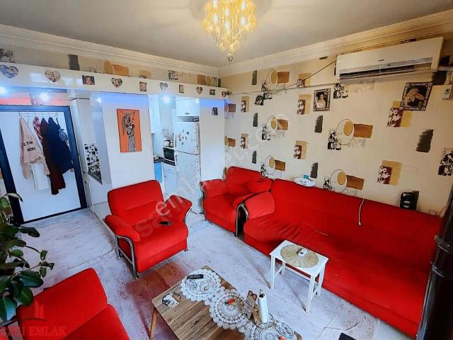 Karataş Merkezi Konumda 1+1 Satılık Sütüdyo Daire