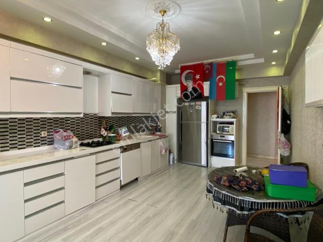 Karataş'ın Kalbinde Ultra Geniş 3+1 Toprak Emlak'tan 200 M2 ! !