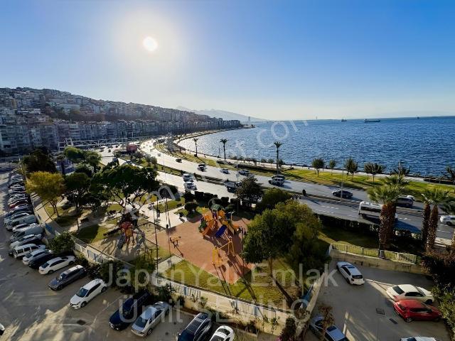 Karataş Polis Evi Yanında 3 Cepheli Otoparklı Satılık Yalı Daire