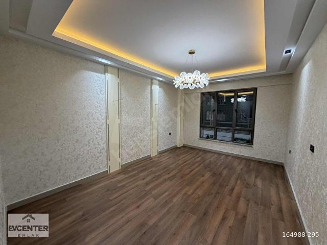 KARATAŞ'TA AVİZE AYDINLATMA DAHİL KAPALI OTOPARKLI 2,5+1