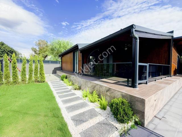 Karatepede Havuzlu Full Eşyalı Ahşap Villa