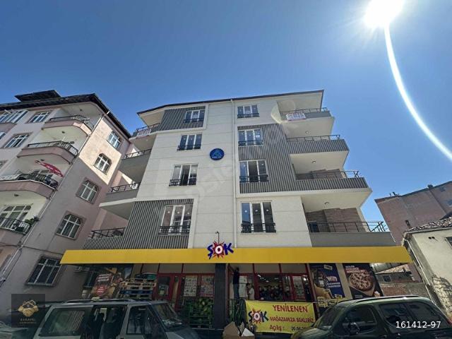KARAYELDEN HAMİDİYEDE MERKEZİN GÖBEĞİNDE SATILIK 3+1 DAİRE