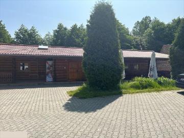 Karczma 254 m² z parkingiem i domkami w górach Opawskich