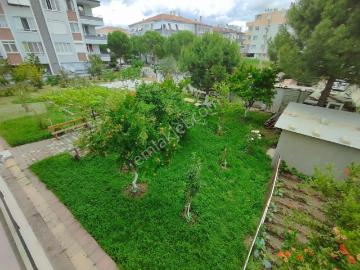 Kardeşten Akçay Altınkumda Doğalgazlı Ara Kat Bahçe Cepheli Ayrı Mutfaklı Geniş 2+1 Daire