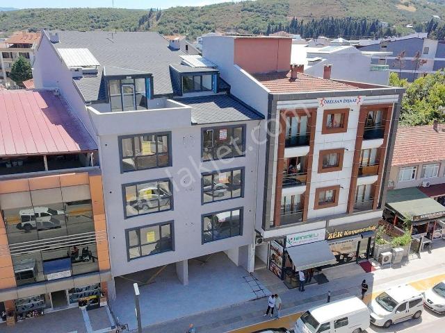 Kardeşten Altınova Merkezde 1+1 3+1 Satılık Daire Ve Ofisler