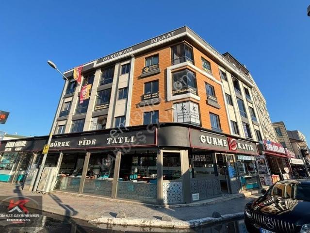 Kardeş'ten Altınova'da Caddeye Cepheli 2+1 Kiralık Daire/ofis