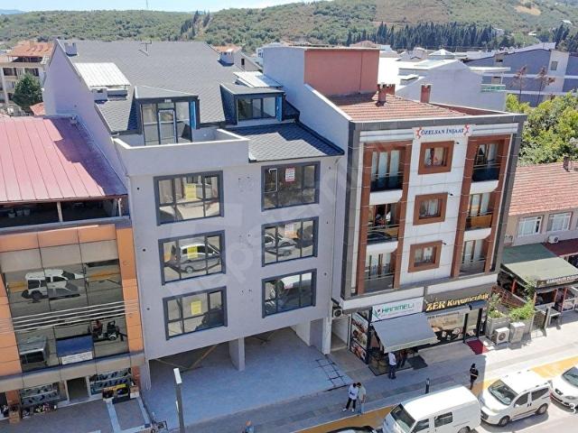 KARDEŞTEN ALTINOVA MERKEZDE 1+1 3+1 SATILIK DAİRE VE OFİSLER