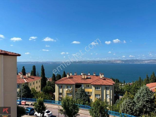 Kardeş'ten Karamürsel Kalıcı Konutlar'da Deniz Manzaralı Satılık 3+1 Daire