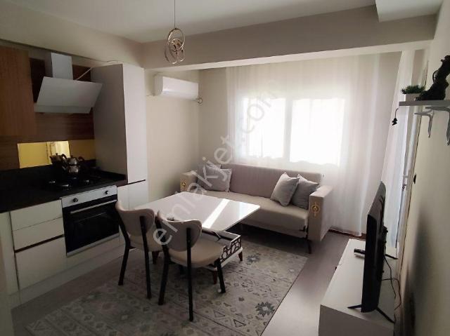 Kardeş Emlak'tan Gültepe Mh'de Migros Civarında 1+1 Eşyalı Daire