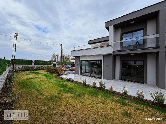 Kardeşköy'de müstakil villa, geniş bahçeli ve köy havası sizinle