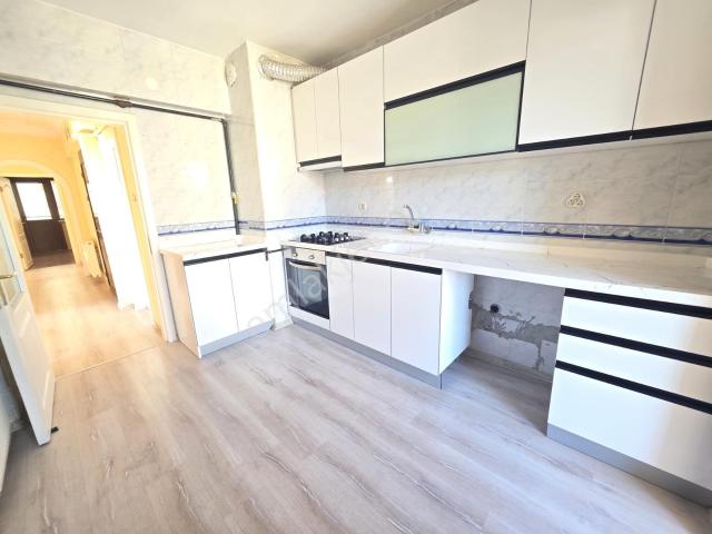 Kardeşlerde Katta 3+1 Manzaralı Yapılı Güney Cephe