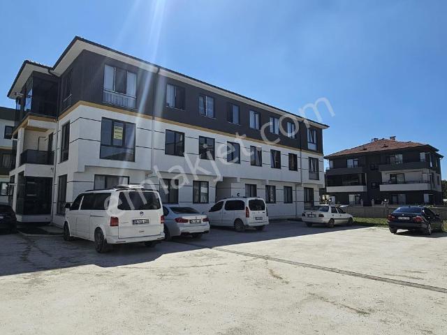 Kare Gayrimenkulden Arifiye Neviye Mahalleside 3+1 Satılık Daire