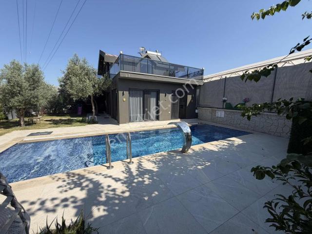 Kargı Mahallesinde Havuzlu 3+1 Eşyalı Uzun Dönem Kiralık Villa