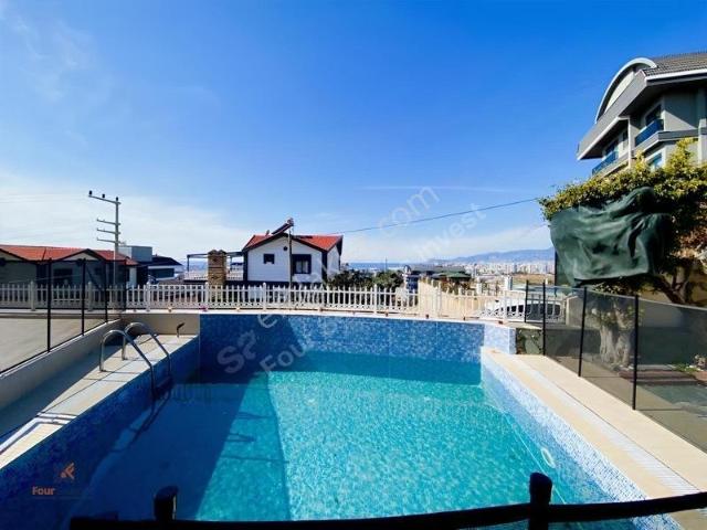 Kargıcak'ta Deniz Manzaralı, Eşyalı Müstakil Villa Kiralık