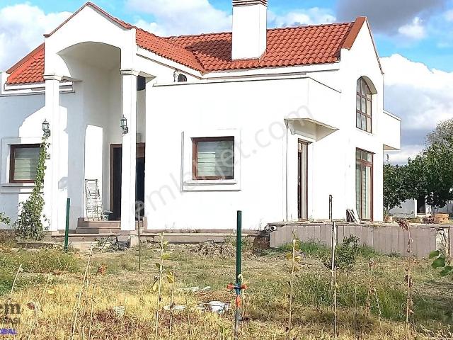 Kargalı Anatolya Sitesinde 2.200m2 Arsa Üzerinde Satılık Villa