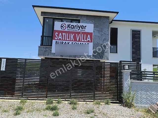 Kariyer'den Mobiliyum Karşısı Satılık 240 M² 4+1 Bahçeli Villa