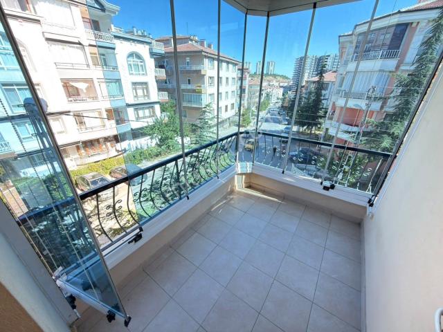 Kariyer'den Esertepe Cadde Dibi Ara Katta Manzaralı 3+1 Kiralık