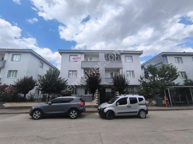 Kariyer'den Hamidiye Mah Site İçi 140 M² 3+1 Kiralık Daire