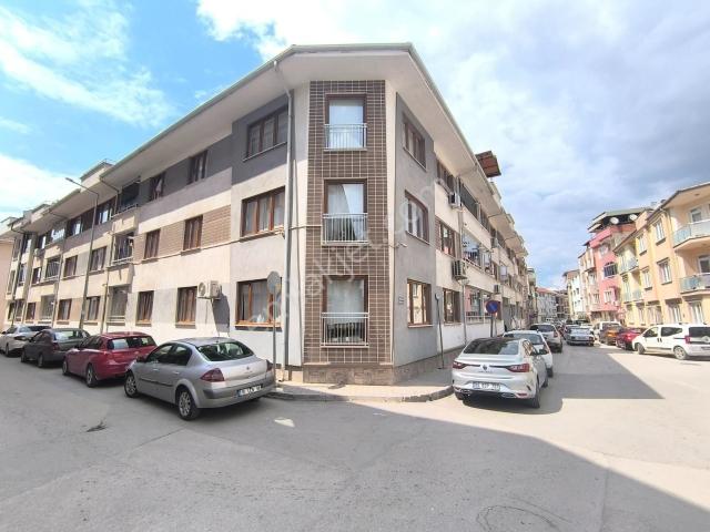 Kariyer'den İnegöl Merkez'de Dubleks Kiralık 4+1 Daire 200 M²