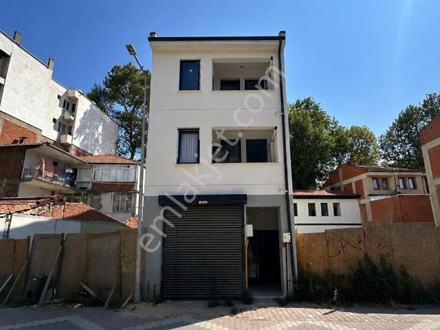 Kariyer'den Kasımefendi Cadde Üzeri Üstkat 1+1 45m² Kiralıkdaire