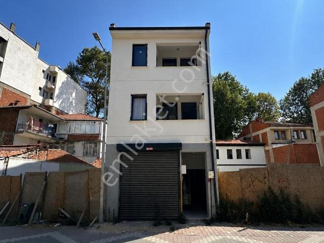 Kariyer'den Kasımefendi Cadde Üzeri Üstkat 1+1 50m² Kiralıkdaire