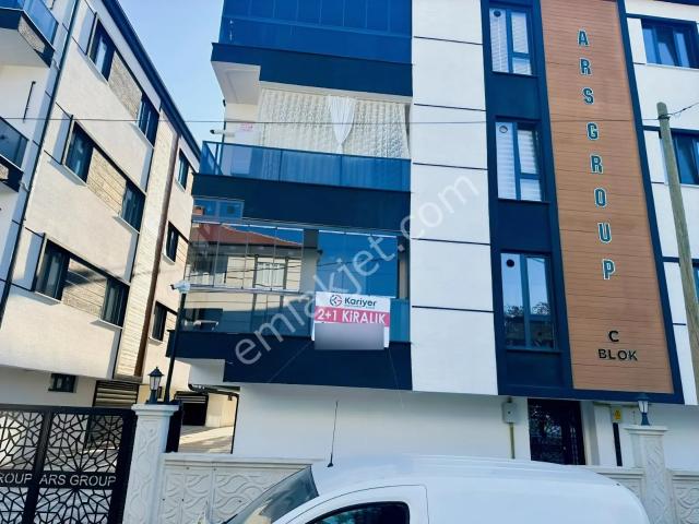 Kariyer'den Kozluca Yolu Yakını Site İçi 2+1 86 M² Kiralık Daire