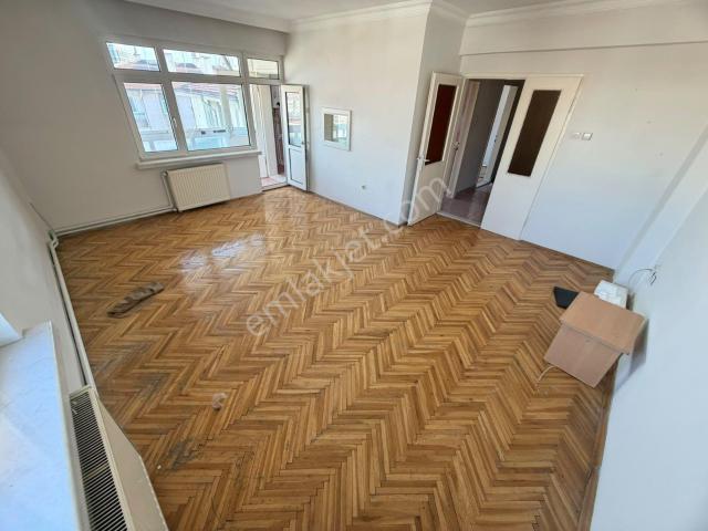 Kariyer'den Site İçinde Bağımsız 3+1 Kiralık Daire