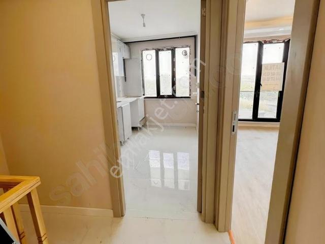 Karlıbayır Sıfır 130 M2 3+1 Ters Dublex Daire Eminevime Uygun