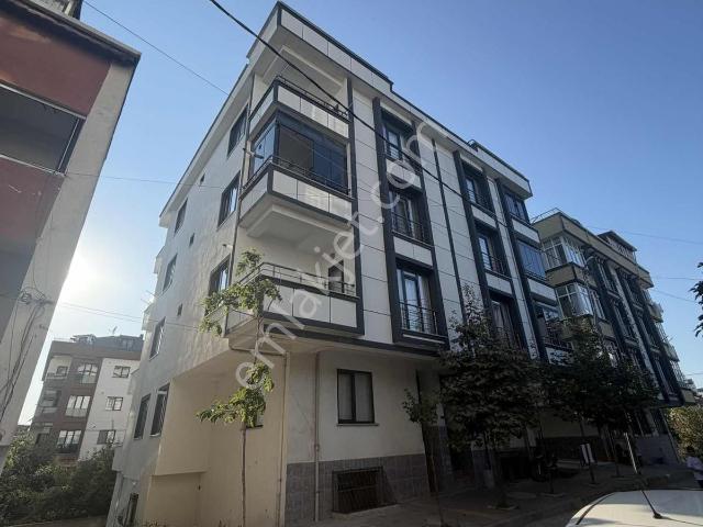 Karlıbayırda Cadde Üzeri 2+1 Yatırımlık Ferah Daire