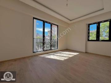 Karlıktepe Mah. Cadde Üzeri Otoparklı Lüks 2+1 Arakat Daire