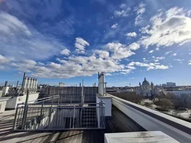 KARLSPLATZ: Exklusive Dachterrassen Maisonette mit spektakulärem 360° Panoramablick