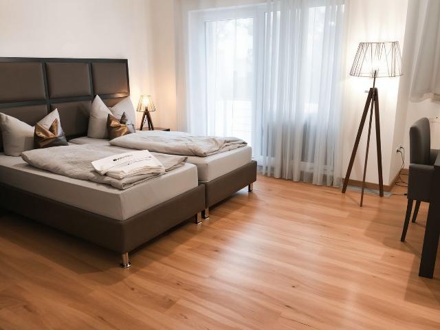 Karlsruhe: Fully furnished apartment with private parking space. Service bookable Karlsruhe Amsterdam Apartments for Rent
