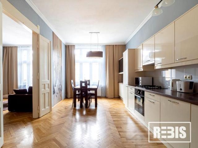 Karmelicka 80 m², Kraków