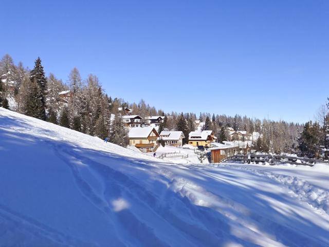 Kärnten: Hochrindl Nähe Turracher Höhe: Zweitwohnsitz in Alpiner Bestlage! Honorarfrei Für Käufer: Innen! Erstbezug! Tiefgarage!