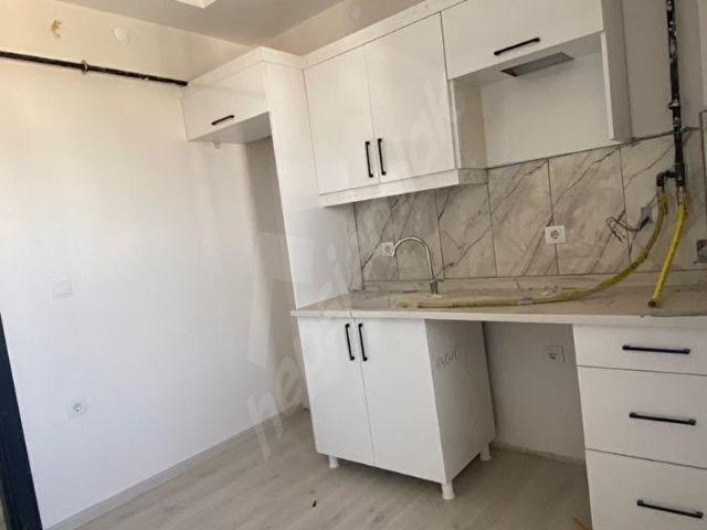KARS EvNet EMLAKTAN ŞEHİTLERDE SATILIK 1+1