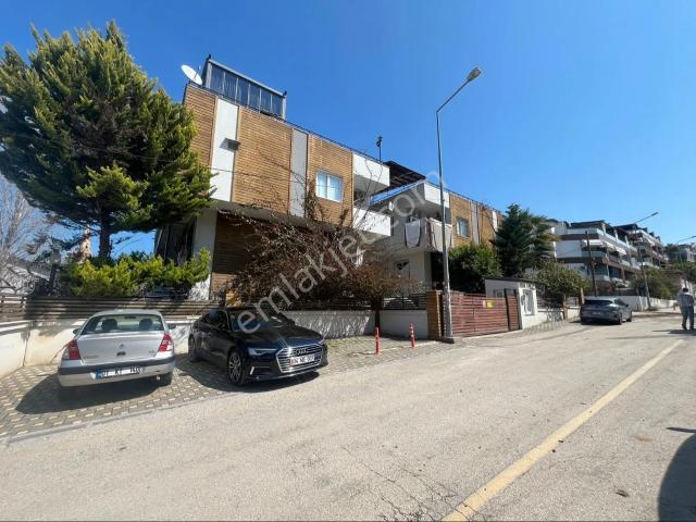 Karslılar'da/dubleks/lüks/2+1/full Eşyalı/hobi Bahçeli/k.otopark