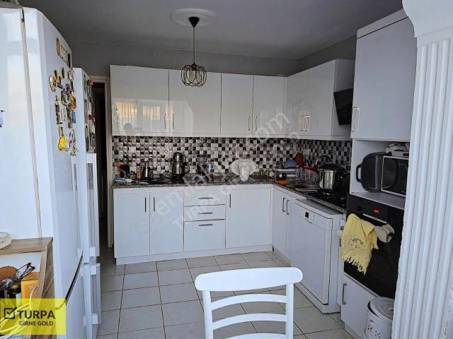 Kasımpaşa Mahallesinde Ana Cadde Üzerinde Satılık 2+1 Daire