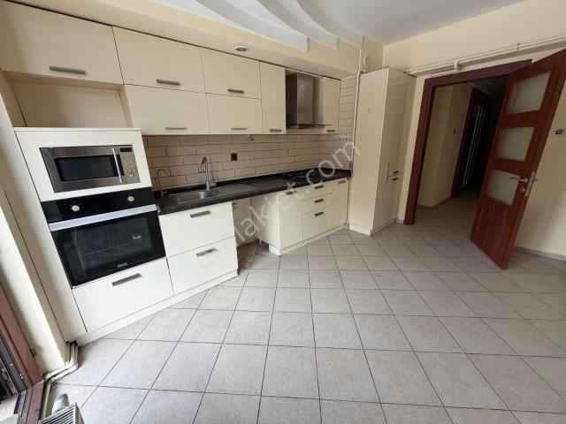 Kasımpaşa Mahallesinde 7+1 Geniş Temiz Dubleks Satılık Daire