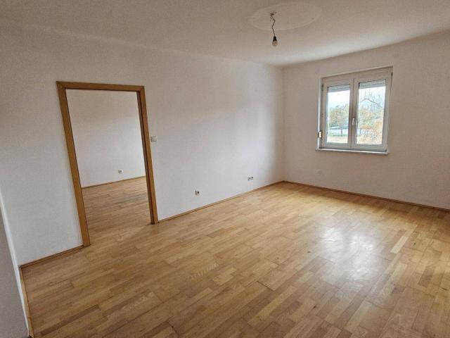 KASERNSTRASSE 19! GÜNSTIGE 2 ZIMMERWOHNUNG!