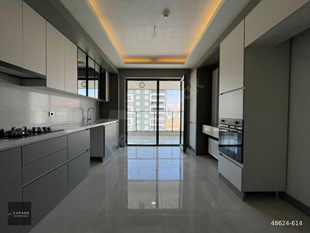 KASIMOĞLU MODERN 2+1 M.BAĞIMSIZ 5.ARA KAT OTURUMA HAZIR KİRALIK