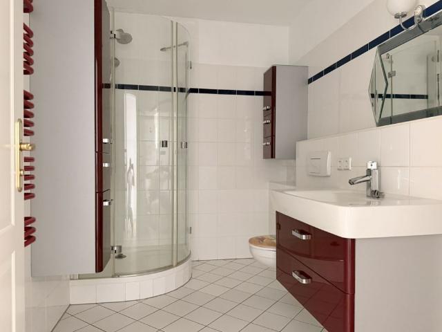 Kaßberg • 3 Zimmer • Balkon • Parkett • Bad mit Wanne • Aufzug • Dachgeschoss Flair • Anschauen !?