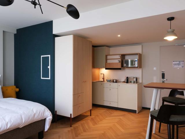 KASSEL | CLASSYHOOD FOR ONE