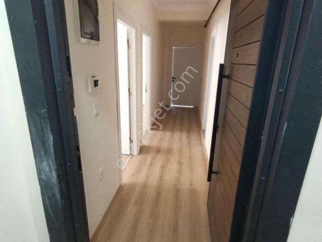 Katılım Ve Krediye Uygun Arnavutköy Nenehatun Sitede Satılık 2+1 Ara Kat Daire