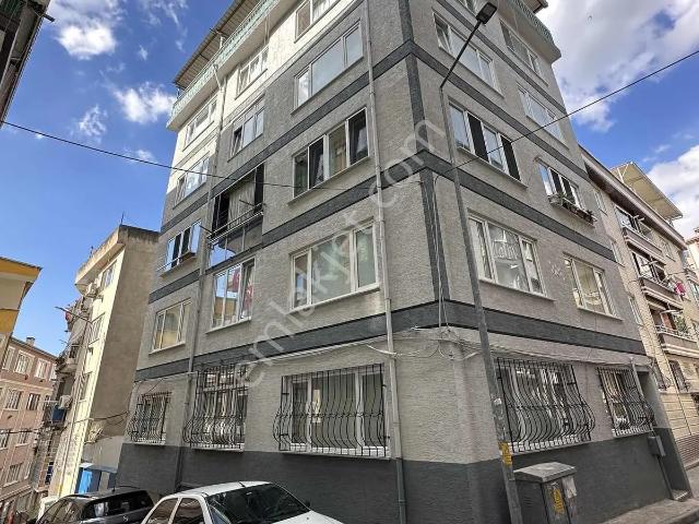 Kat Mülkiyetli Davutkadı Tranvay Durağında 2+1 85m2 Otoparklı