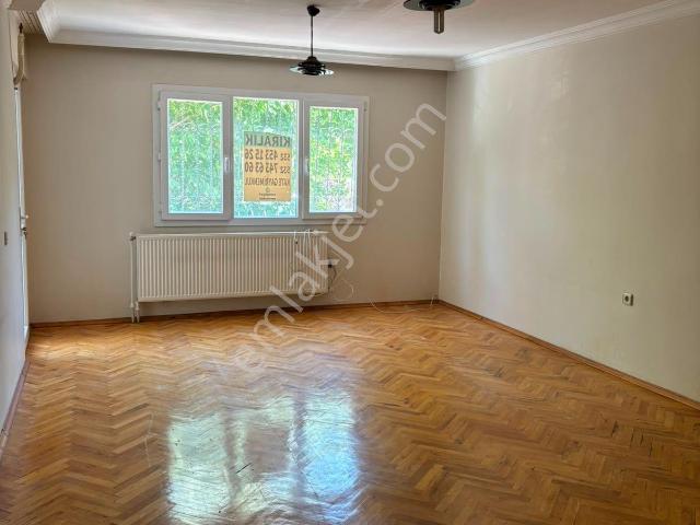 Kate Gayrimenkulden Girne Bulvarında 3+1 Daire Kiralıktır